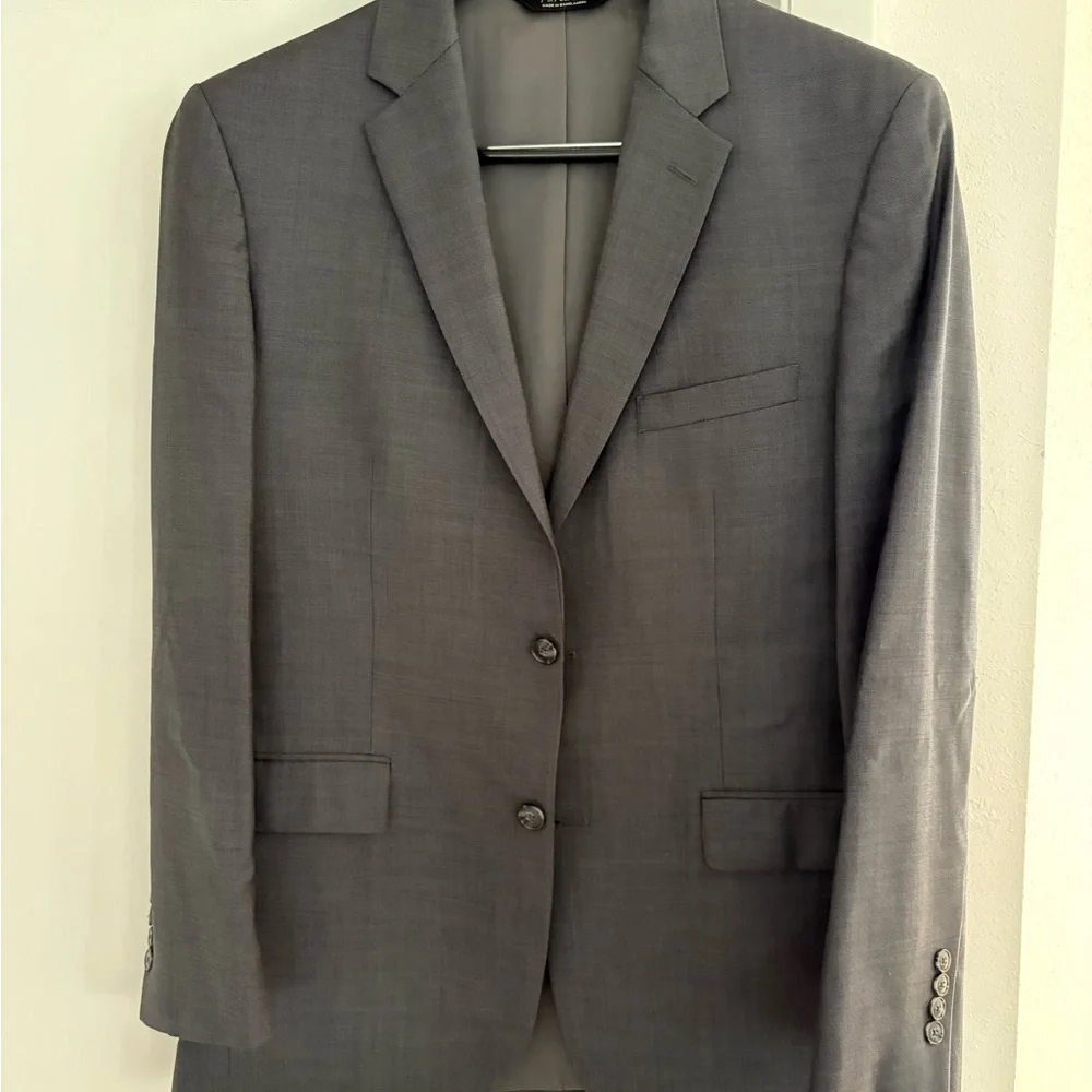 Jos. A. Bank Charcoal Men's Suit - Picture 2 of 8